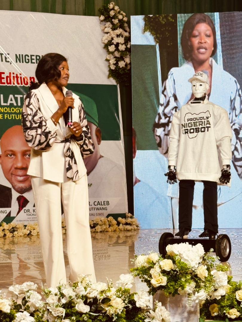 ROBOOTISHA - Africa's educational robot
